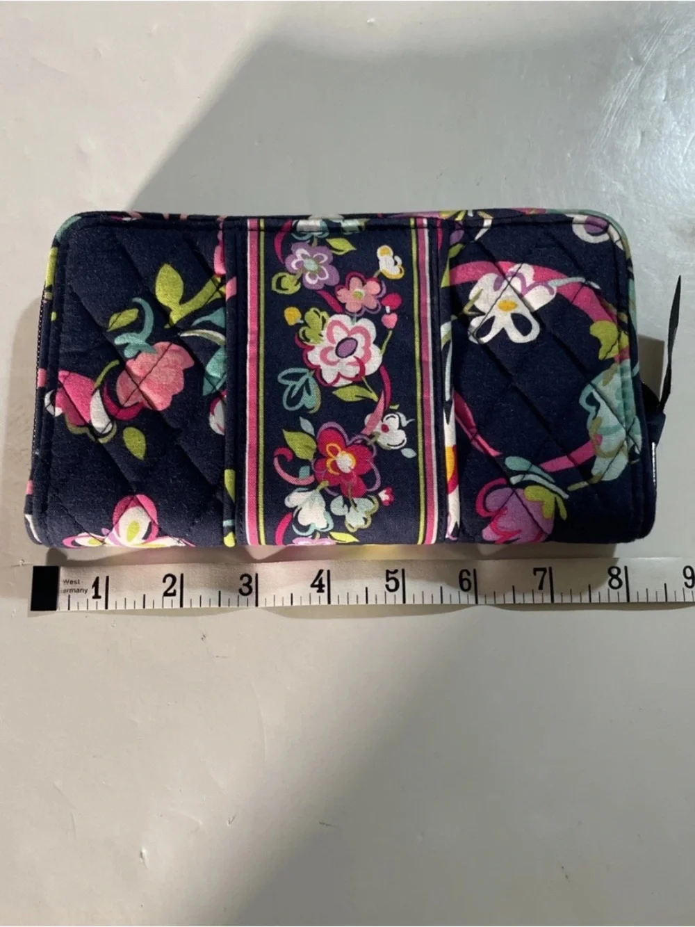 Vera Bradley Ribbons Accordion Wallet Zip Around Closure Navy Blue Background - Picture 7 of 9